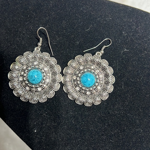 Women’s Silver and‎ Turquoise Earrings! - Picture 3 of 7